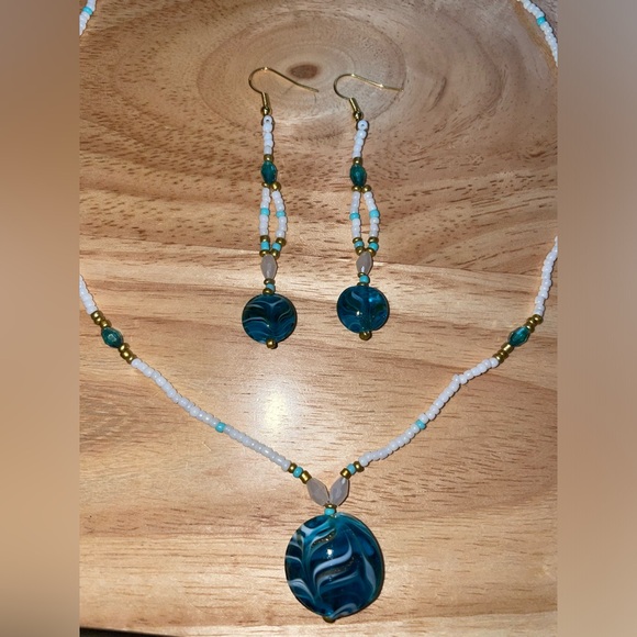Necklace + earrings set - Picture 2 of 4